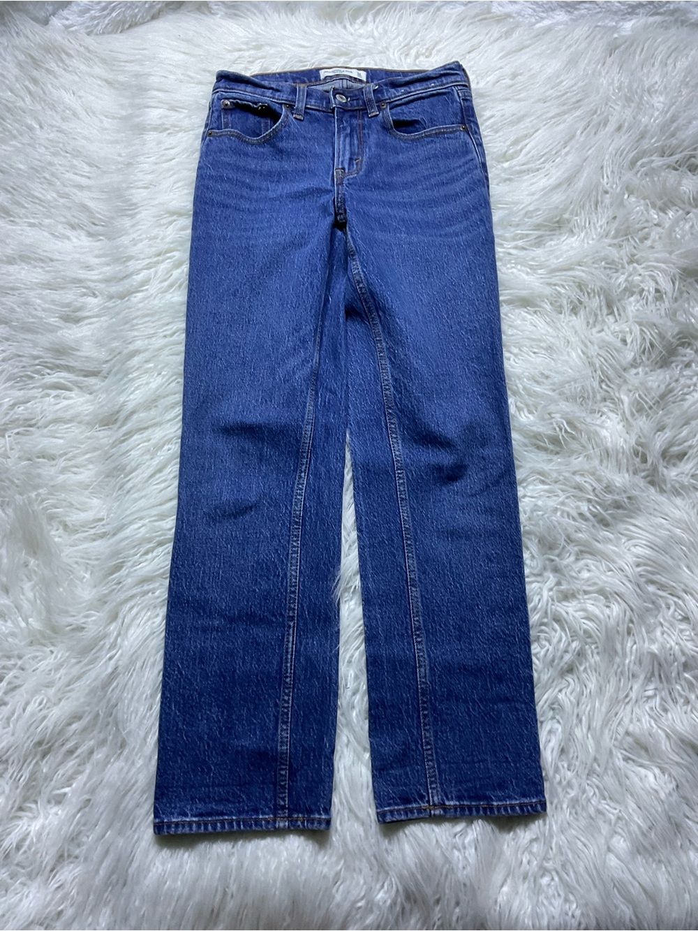 Abercrombie The Straight Mid Rise Jeans